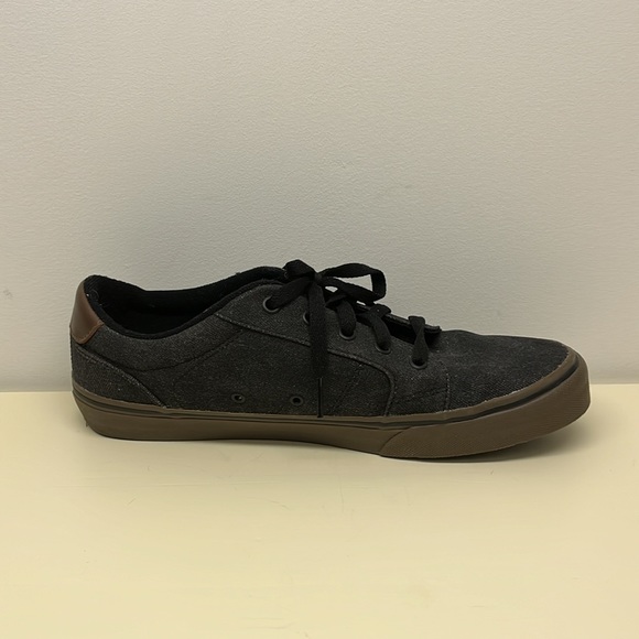Vans Classic Skate Shoes Men’s 10.5 (Used) - Picture 3 of 6